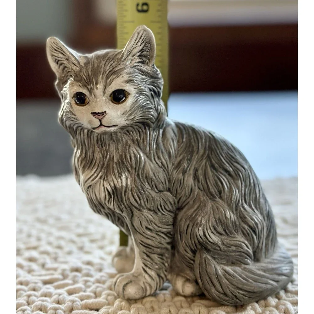 Vintage Grey Persian Cat Figurine Ceramic Hand Made painted‎ 5.5”